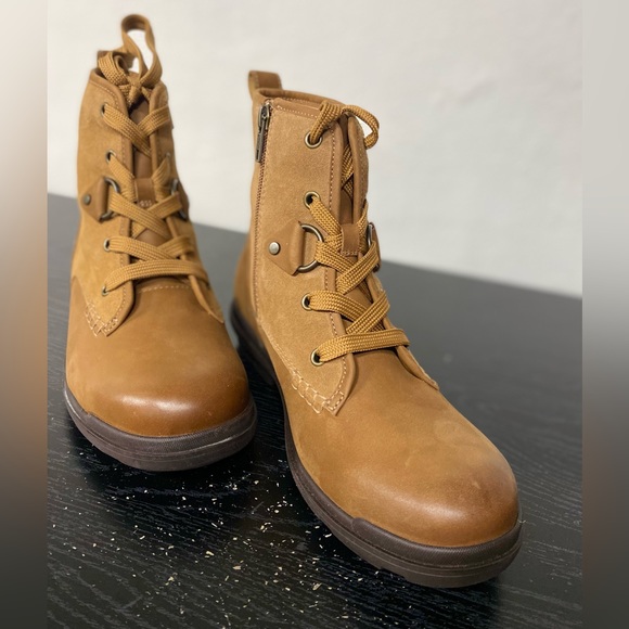 UGG Hapsburg duck boots - Picture 7 of 11